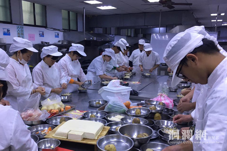 上騰餐飲科進軍台北三井餐飲  建教版圖更形完整