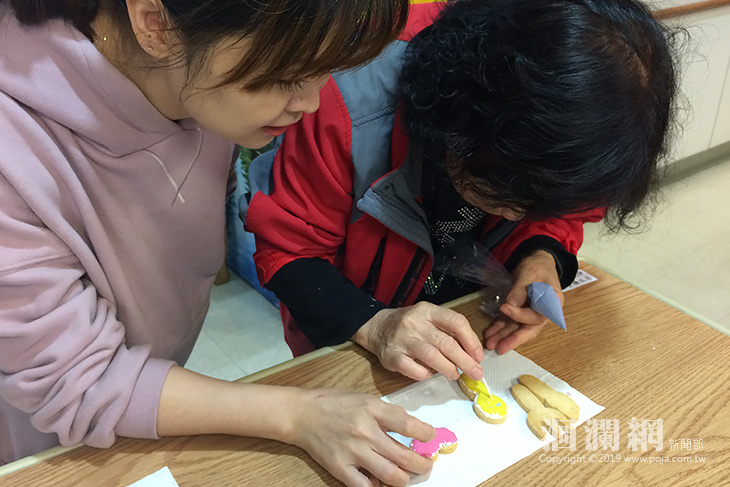 糖霜餅乾初體驗，癌友畫出滿滿愛