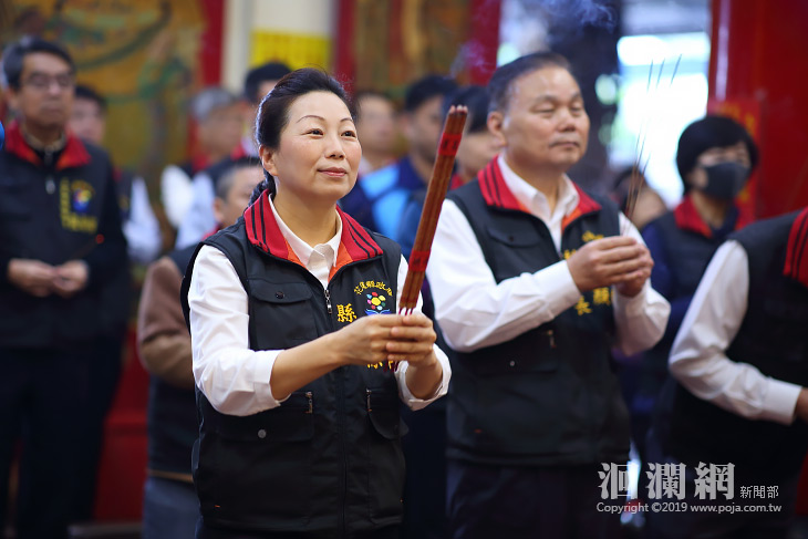 徐縣長帶領局處首長至縣境宮廟祈福