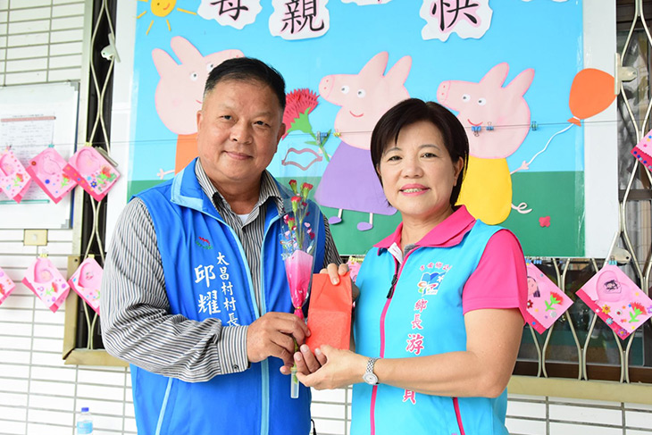 太昌村長邱耀輝精簡喪葬費，將母親遺愛捐贈仁愛基