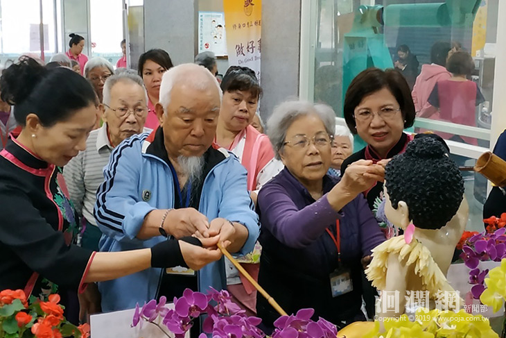 雲水浴佛接佛心，花醫祝福健康情