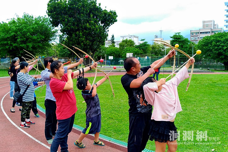 花蓮家扶「弓」心計，親子走出戶外製作弓箭
