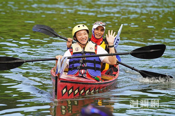 花蓮市獨木舟下水啟用，魏嘉賢期盼提倡新興休閒海