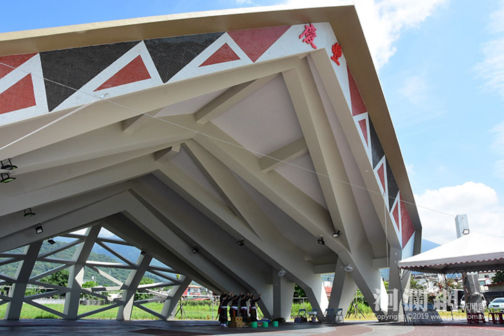 迎接吉安慶豐部落聚會所啟用，祭師除穢祈福