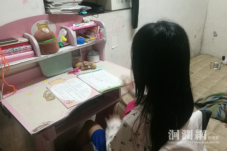 助花蓮弱勢孩童上學路，世展探訪關懷案家發放助學