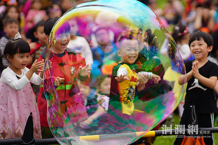 花蓮市幼辦萬聖泡泡派對，變身鬼怪都瘋狂了!!!