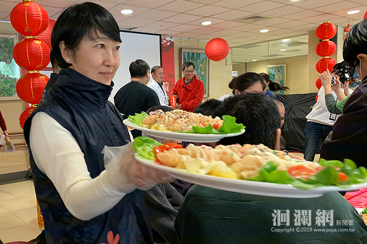 元大溫暖長者心，門諾壽豐分院１０年圍爐不中斷