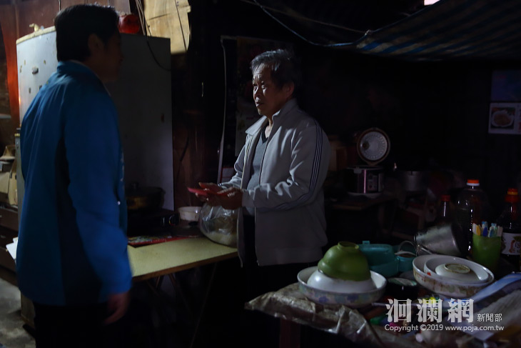 歲末春節前夕，魏嘉賢至弱勢家庭關懷生活境況