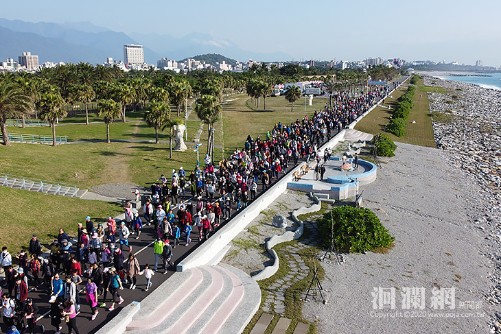 環抱幸福、健康齊步走，千人早起參加賺健康