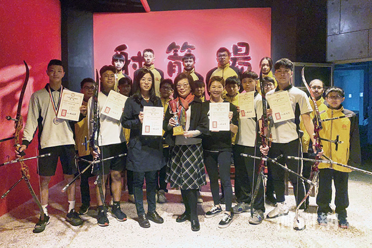 109年青年盃射箭錦標賽自強國中射下團體金牌
