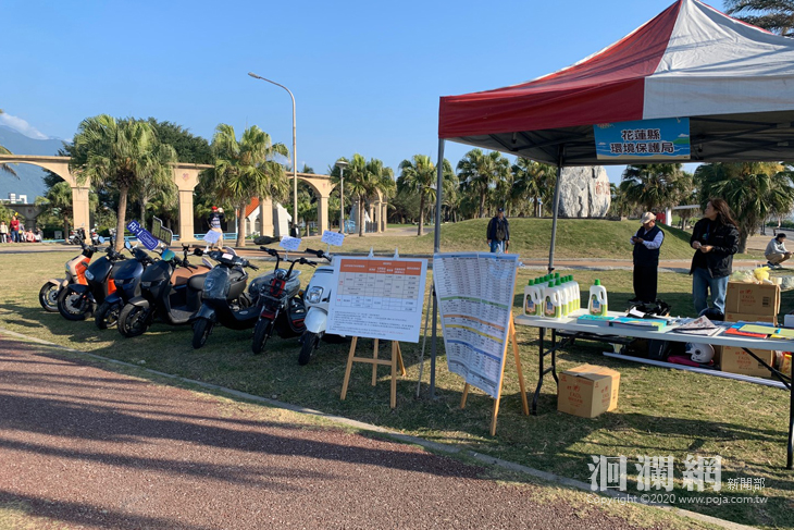 花蓮環保局辦理宣導活動鼓勵民眾騎乘電動機車(抽換).jpg
