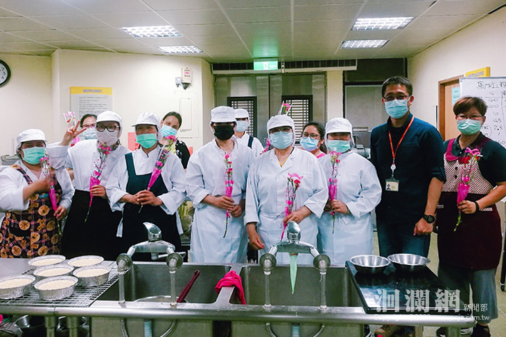 花蓮世展弱勢家庭母親學習一技之長 展現生命韌