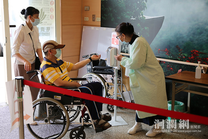 疫情趨緩愛加乘，花蓮慈院迎醫療志工回家