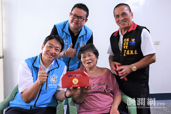 端午節將屆，魏嘉賢關切弱勢送粽到家