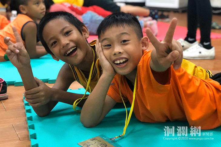 世展花少志工團連續八年辦理「小太陽夏令營」-