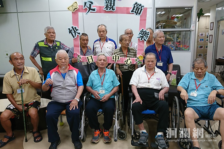 花醫日照中心長輩藝術創作歡慶父親節
