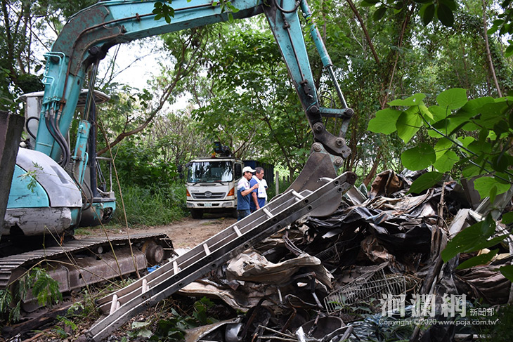 花蓮市公所協助火災戶清運廢棄物，期盼早日重整家