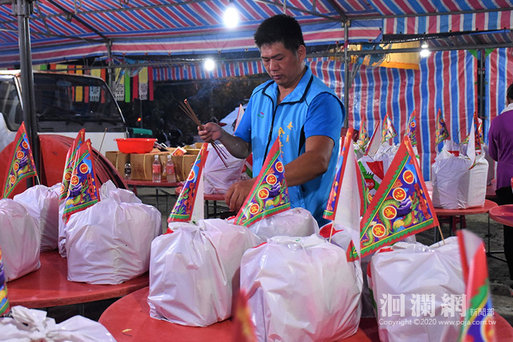 花蓮市佐倉公墓中元普渡法會，供品捐弱勢-洄瀾網