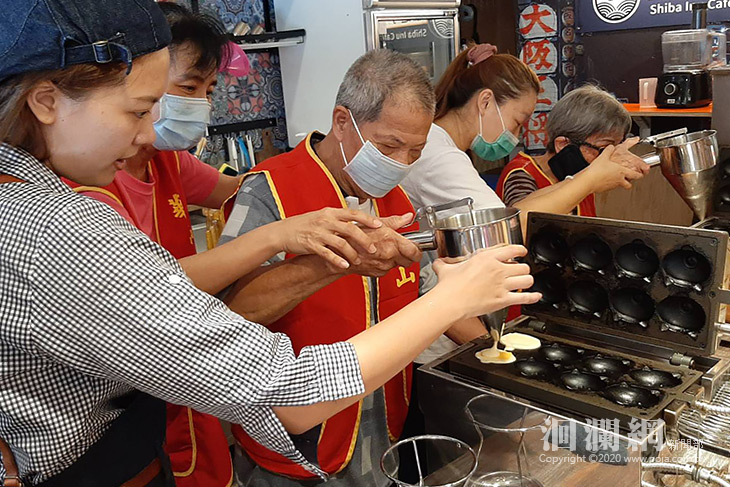 華山百歲團咖啡職人初體驗，花蓮愛心店家助偏鄉