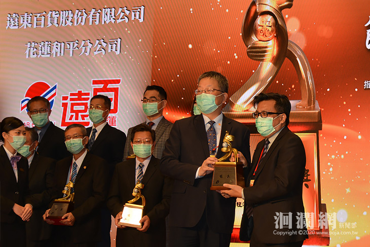 全台百貨唯一! 遠百花蓮獲節能標竿銀獎！