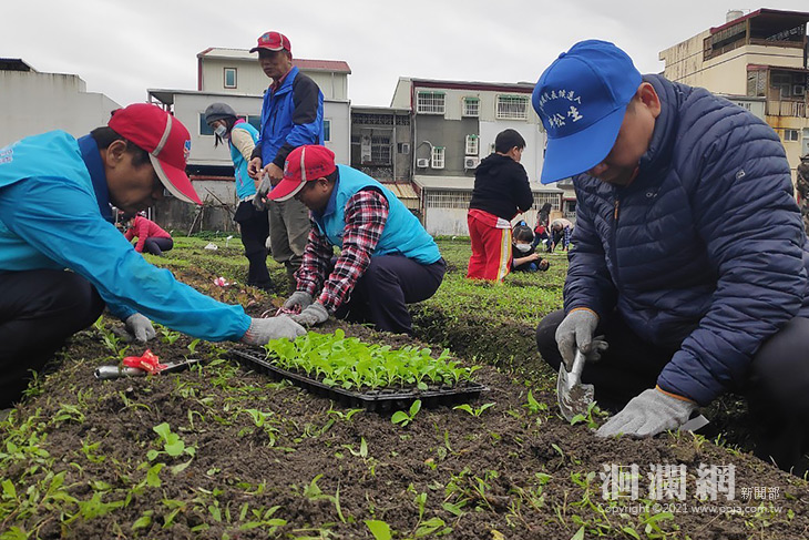 自己的菜自己種，游淑貞歡迎鄉親快樂做農夫