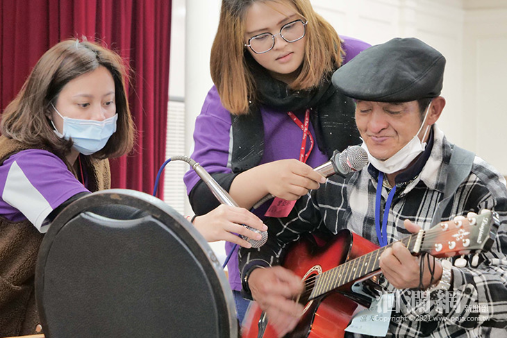 門諾基金會舉辦圍爐餐會與長者同歡