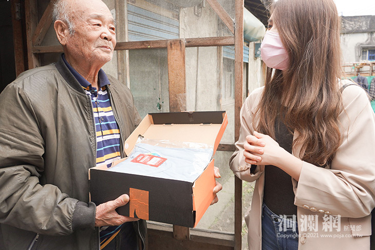 發熱衣品牌aPure為花東長者即時「送暖」