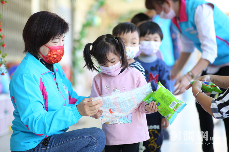 吉安鄉幼喜迎牛年穿越聰明門，創意綻開新學期