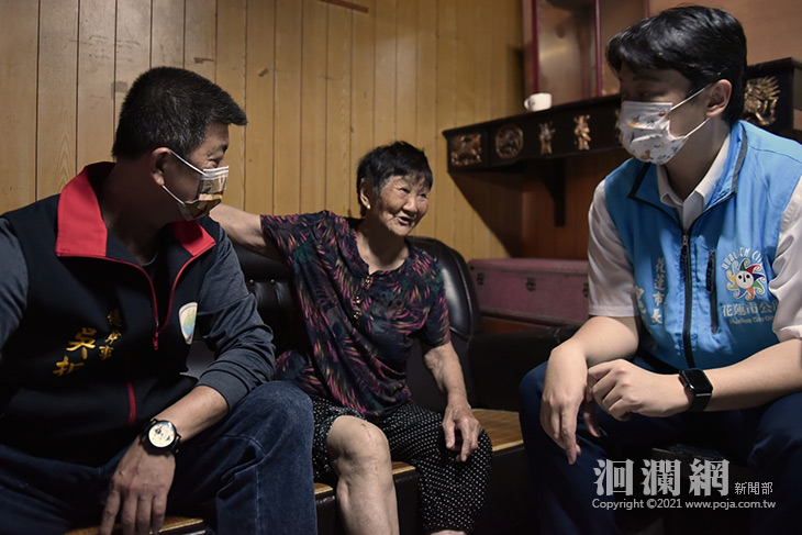 魏嘉賢訪視獨居長者，呼籲鄉親多關懷周遭弱勢
