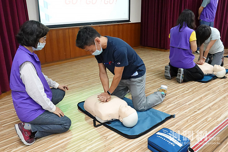 市公所辦理CPR+AED訓練 營造安全洽公環境