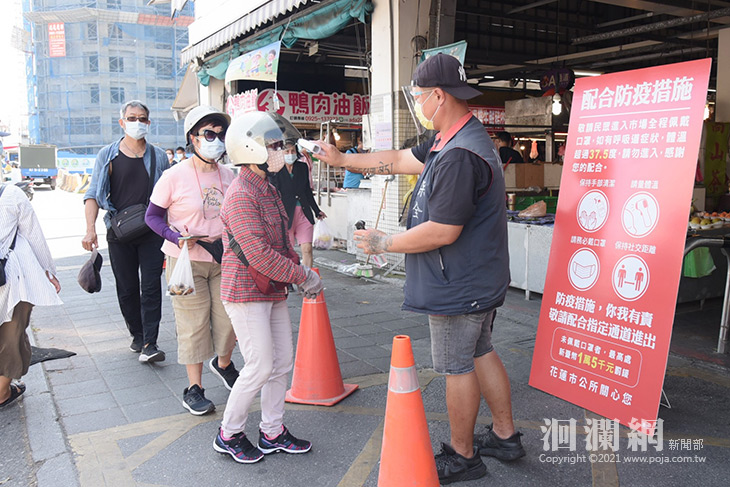 警分局至市場宣導防疫，魏嘉賢呼籲攤商消費者全力