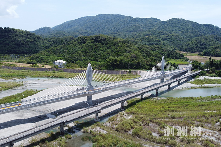 第二代箭瑛大橋今通車  張箭、鄧玉瑛家屬與部落