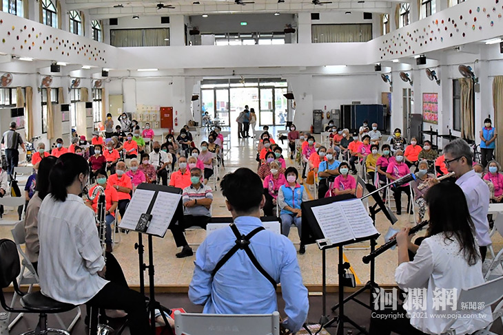 臺灣交響樂團獻吉安福氣站長輩悠揚樂頌