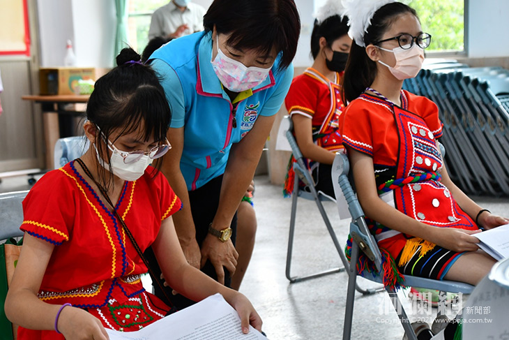 吉安鄉語文競賽盛大展開，游淑貞勉學子以文會友深