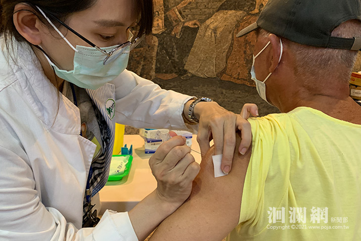 新冠、流感疫苗雙管齊下  減低重症機率