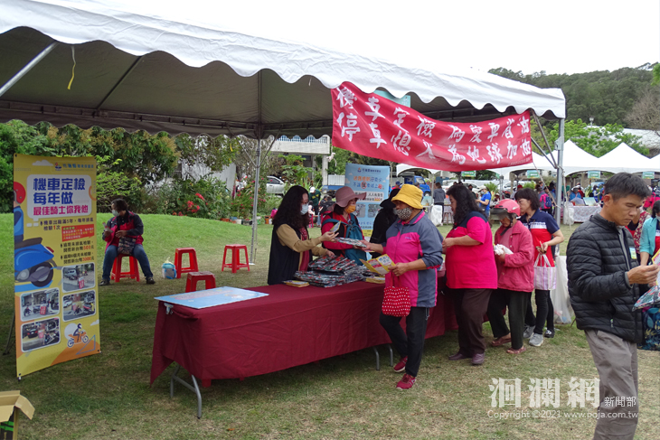 機車定檢與停車怠速熄火活動設攤政令宣導.JPG