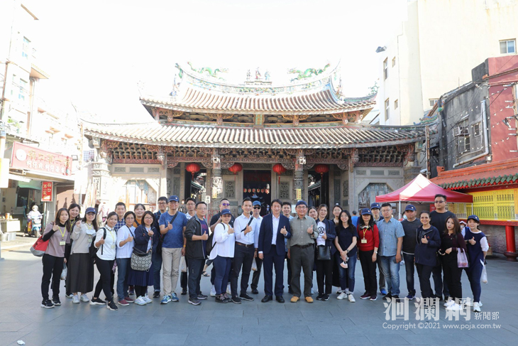 花蓮市政團隊穿梭鹿港小鎮巷弄 感受老時光魅力