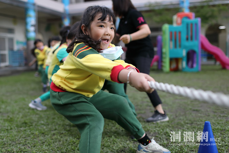 兒童節體驗趣味拔河  市幼孩子架式十足萌翻天
