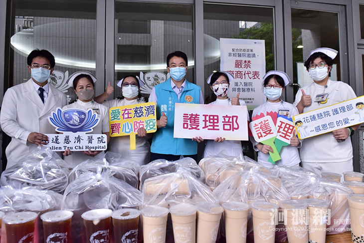 我挺醫護我+1 魏嘉賢至慈濟親送暖心餐盒