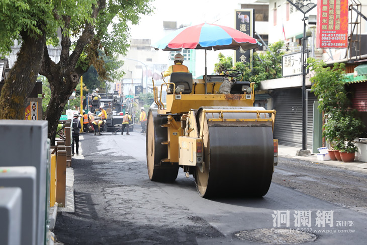 自來水管線汰換，花蓮市復興街道路整平