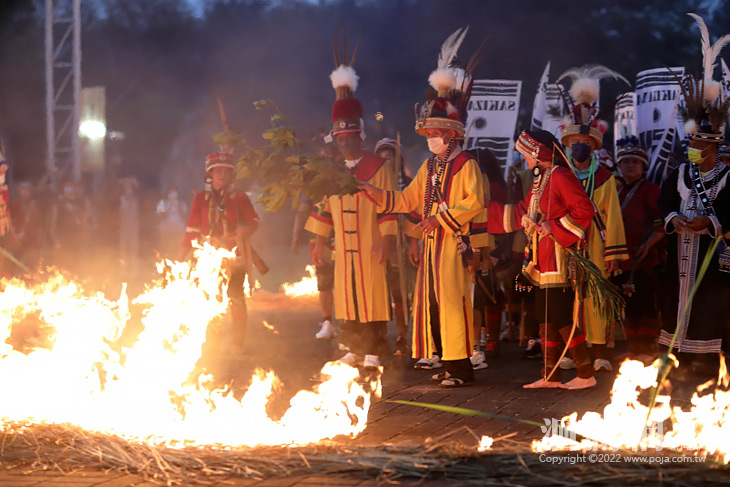 重現烽火戰場　撒奇萊雅族人藉由火神祭與祖靈相