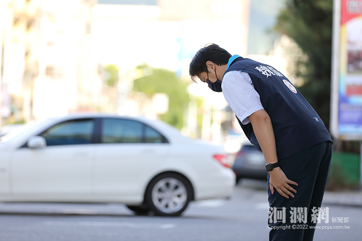 感謝選民支持 魏嘉賢連三天定點謝票