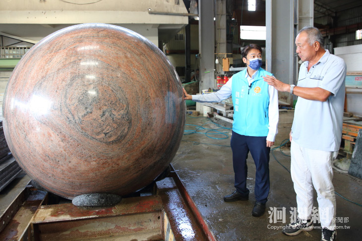 花蓮市公所施作舊站街景 石來運轉明年風華再現
