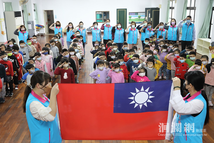 吉安鄉幼迎開學，唱國歌玩遊戲超有活力