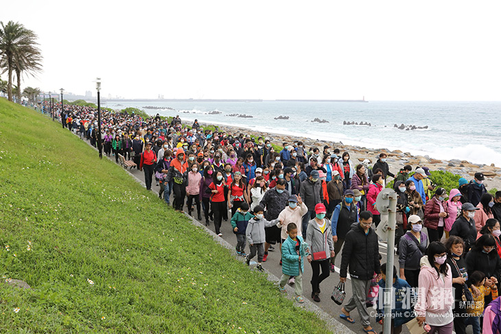 花蓮吉安山海情 近五千人齊聚南濱健走悠遊行