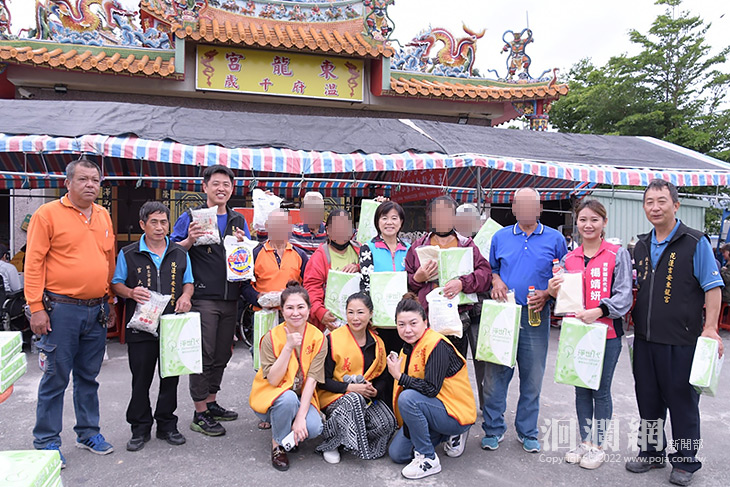 東龍宮提供義剪推拿及愛心平安餐助吉安弱勢　