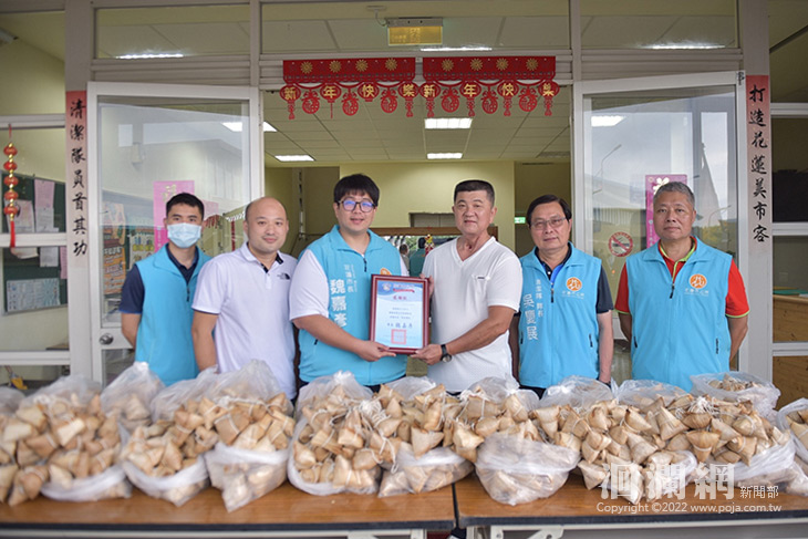 花蓮同鄉會端午前夕贈肉粽　感謝花蓮市清潔隊辛