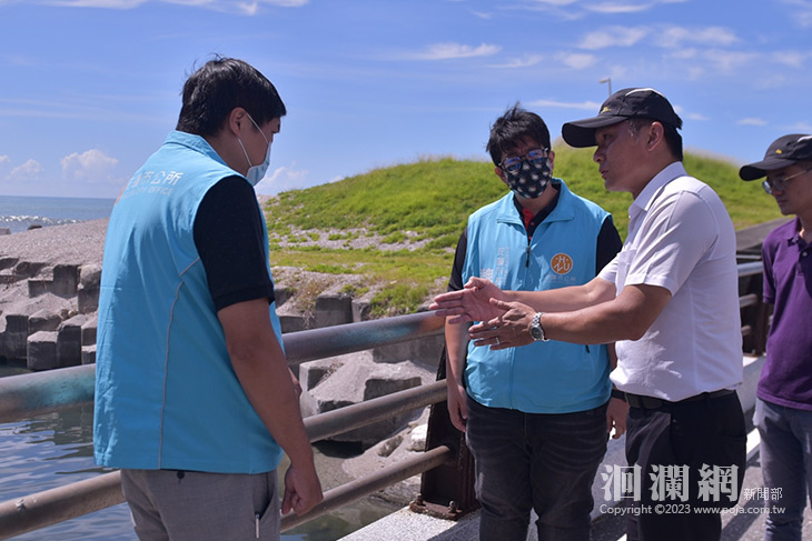 颱風杜蘇芮逼近 魏嘉彥視察南濱出海口淤沙狀況