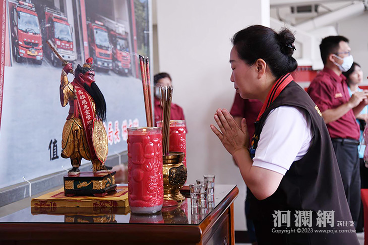 火德星君聖誕千秋祭祀，縣長徐榛蔚敬拜祈福護祐縣