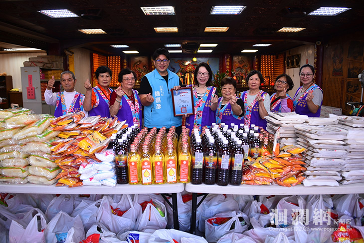 有明庄福德宮照顧弱勢 捐花蓮市實物銀行普渡物